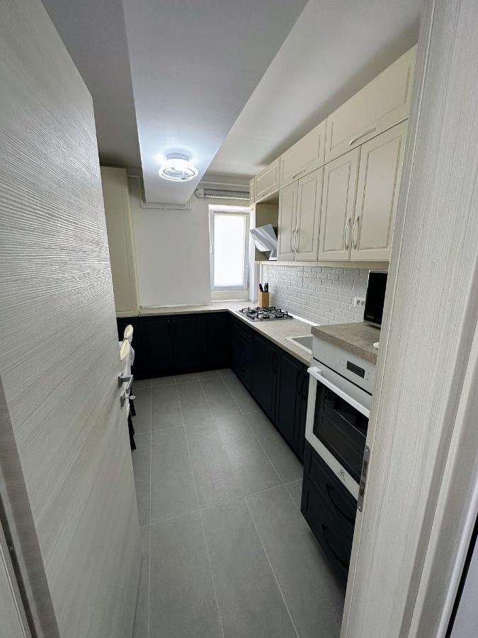 Glamart Apartment Craiova Exterior foto